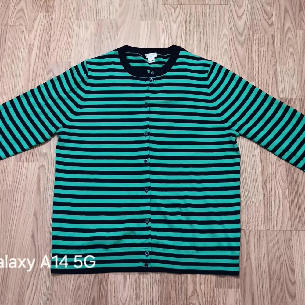 J CREW The CARYN Cardigan Women's XL Long Sleeve Front Button Sweater - Picture 3 of 8